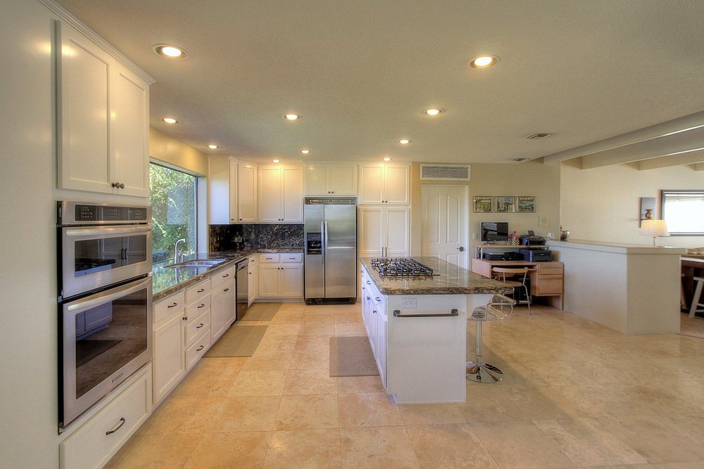 Sonico kitchen #4 - July 2013.JPG